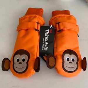 NWT Toddler snow mittens
